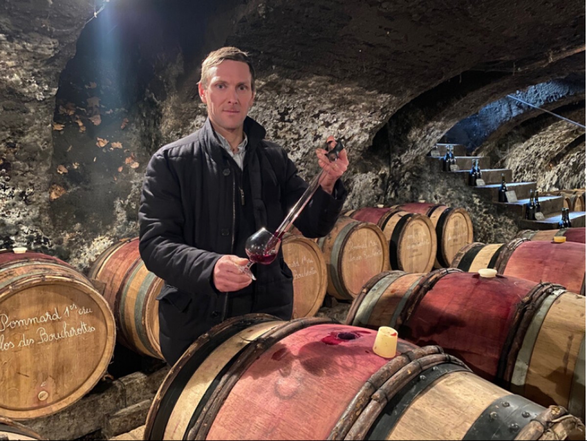 290-Benoit_Sordet_in_cellar.png
