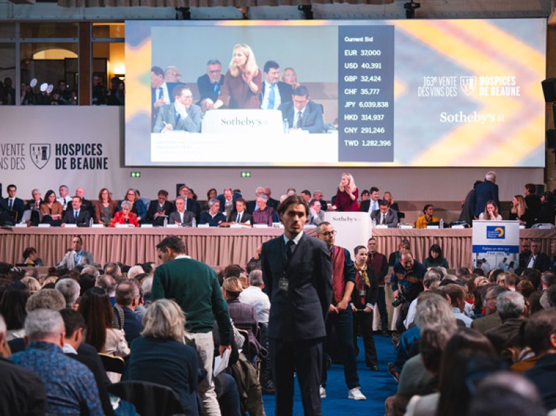 41-11_auction-room-wine-domaine-hospices-beaune_DSC7834.jpg